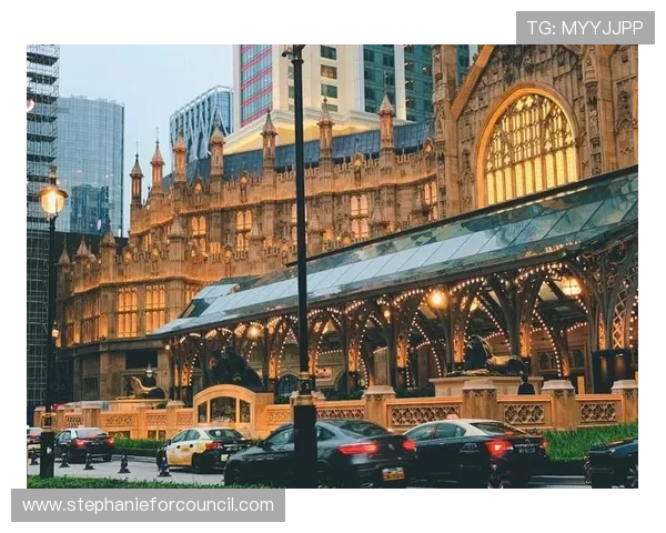 探索澳门伦敦人剧场的历史背景与建筑特色带你领略文化艺术的魅力